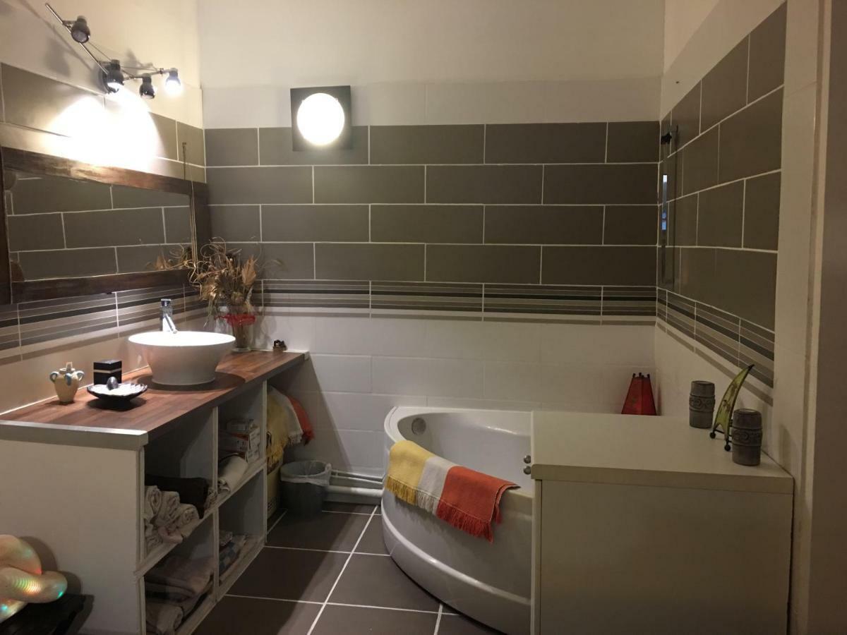 Appart Central A Sete Avec Balcon Bagian luar foto